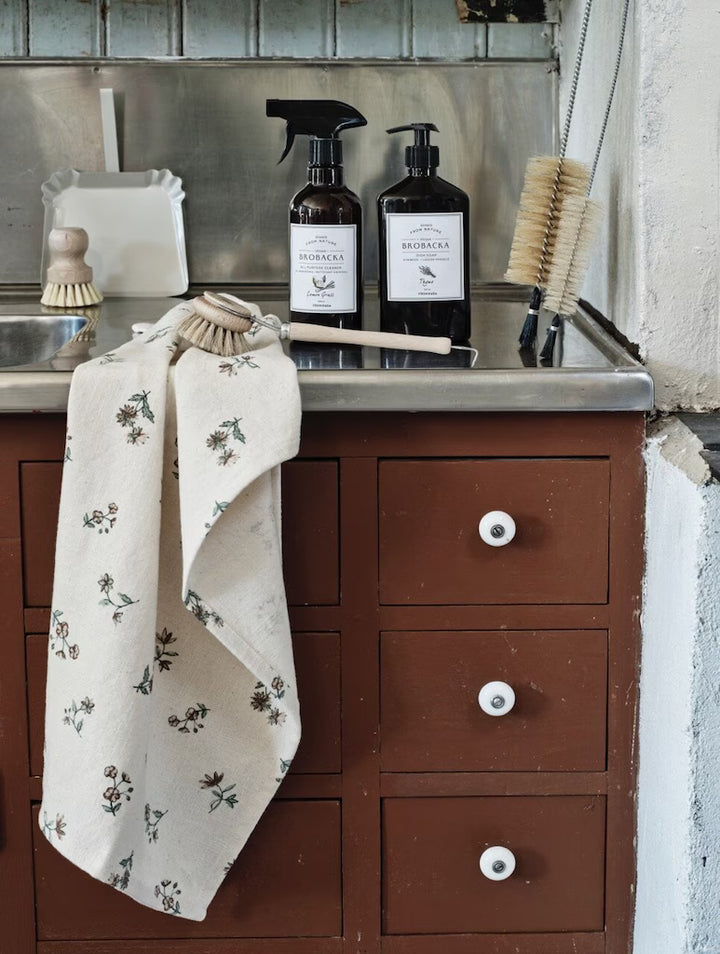 Liquide Vaisselle Brobacka – 520 ml  Parfums : Citronnelle ou Thym