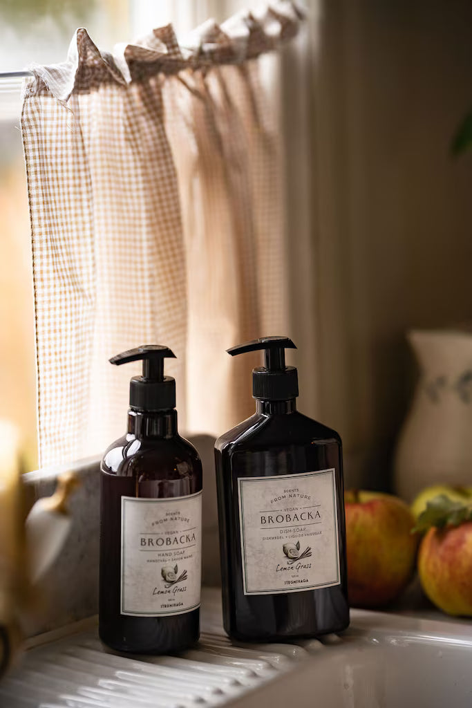 Liquide Vaisselle Brobacka – 520 ml  Parfums : Citronnelle ou Thym