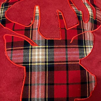 Coussin de Noël renne rouge à pompons.