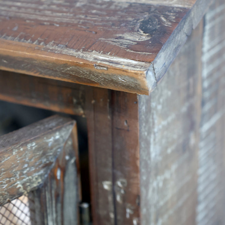 Garde-manger en bois recyclé