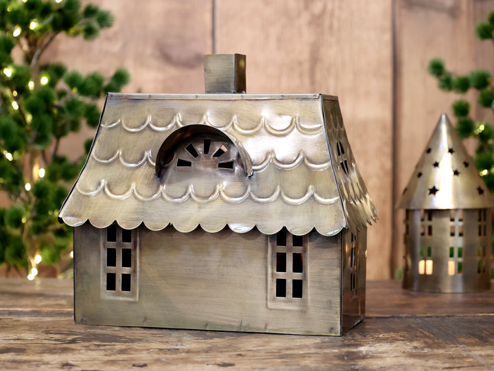 Photophore Maison en fer laiton antique – Grand modèle H22 × L23 × L14 cm