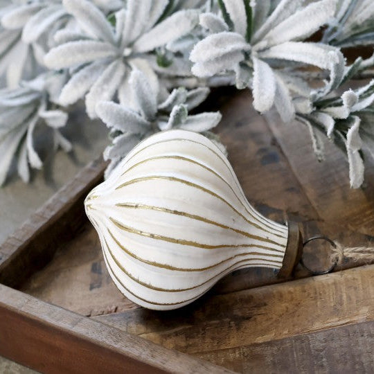 Boule de Noël montgolfière, verre blanchi Chic Antique