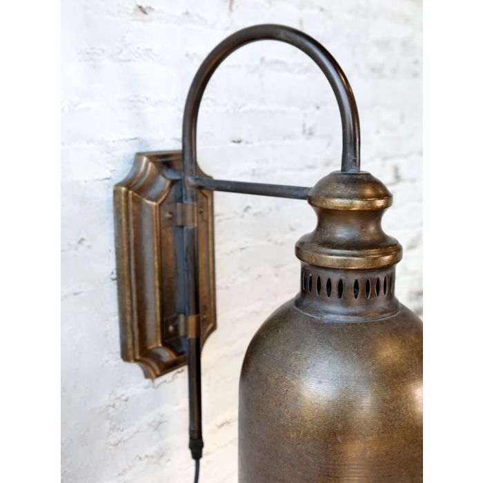 Lampe murale fer décor laiton antique – H38 cm – Chic Antique (Danemark) – Douille E27