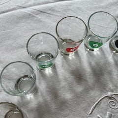 🎱 Lot de 9 verres à digestif vintage – design boules de billard (années 60–70)