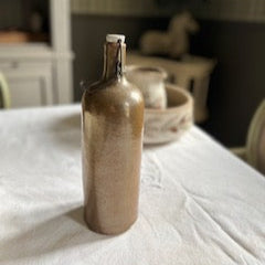 Bouteille en grès couleur chocolat avec bouchon 100% zinc – Pièce unique ancienne