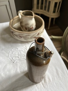 Bouteille en grès couleur chocolat avec bouchon 100% zinc – Pièce unique ancienne