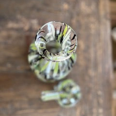 Vase bouteille en verre façon léopard