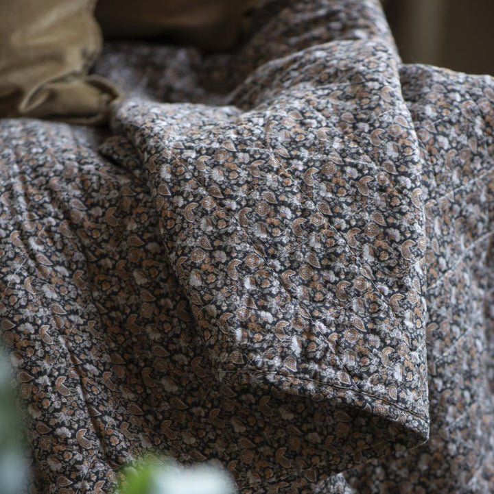 Plaid coton IB Laursen – fond charbon & motifs bruns – Automne cocooning