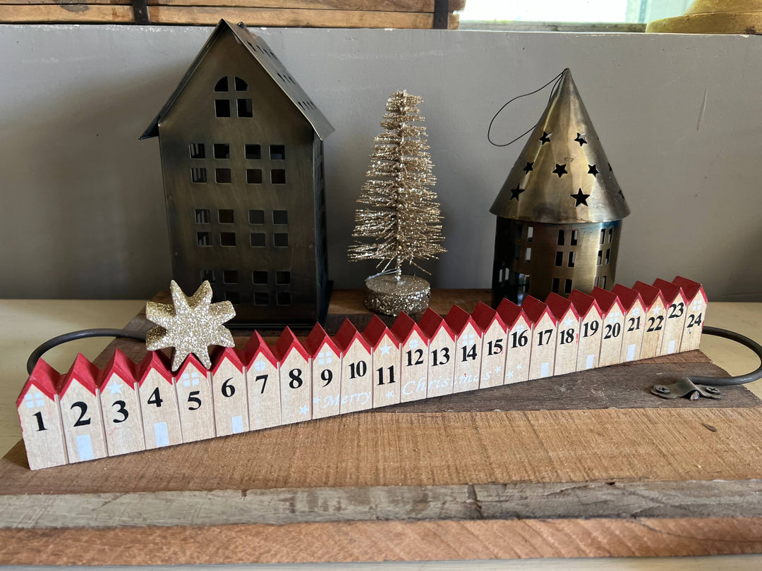 Calendriers de l'avent en bois. Décors au choix.