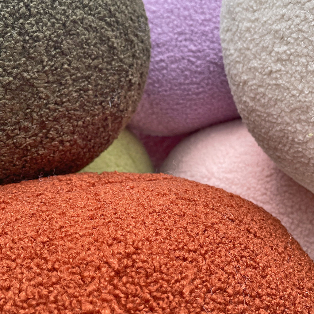 Coussin rond Teddy Ophélia kaki – Ø30 cm