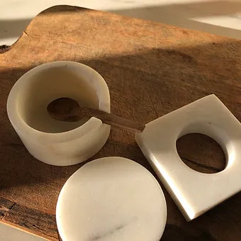 Coquetiers marbre blanc. - Déco Nord Sud