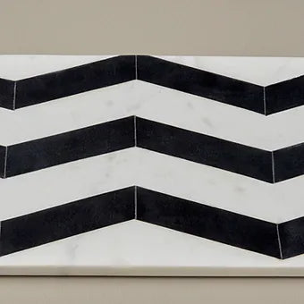 Planche de marbre à chevrons noirs et blancs -Be Home Europe-