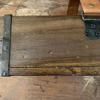 Véritable moule à briques, cuir / bois foncé. - Déco Nord Sud