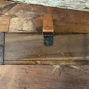 Véritable moule à briques, cuir / bois foncé. - Déco Nord Sud