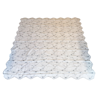 Nappe brodées gris perle très clair. - Déco Nord Sud